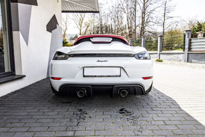 Porsche 718 Spyder - tuning Akrapovic