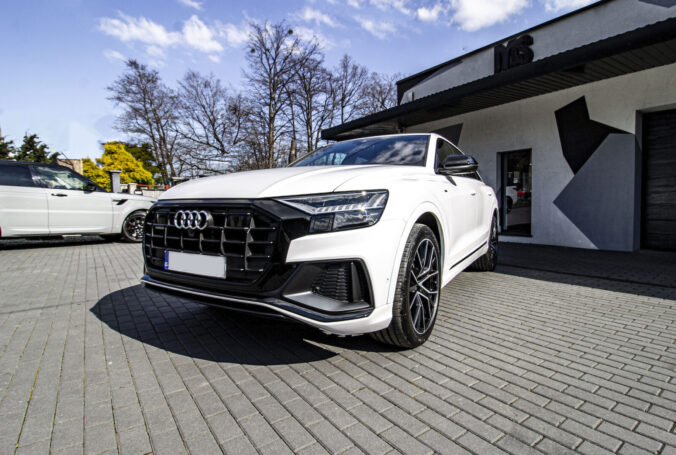 Audi Q8 zmiana koloru